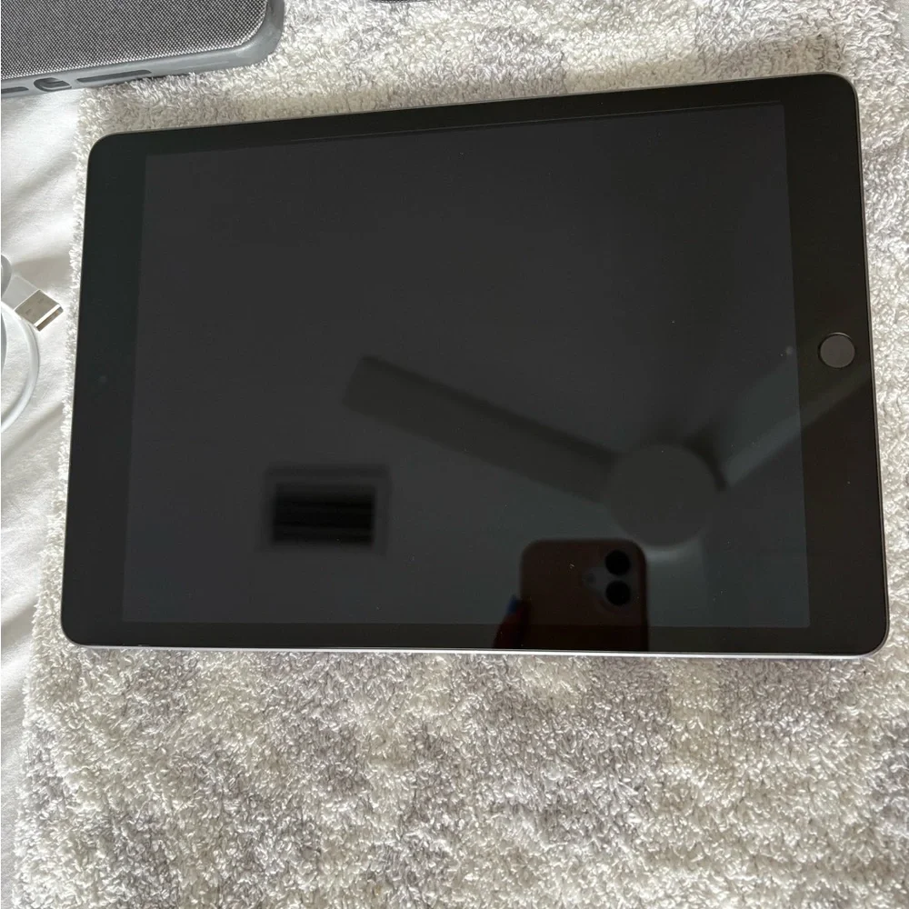Apple Gray IPad 10th generation with keyboard and charger
